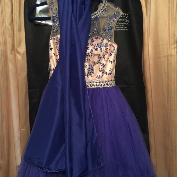 Boutique- Gorgeous Homecoming Dress - Picture 3 of 7